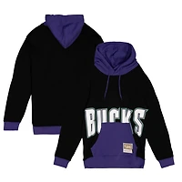 Mitchell & Ness Men’s Milwaukee Bucks Hardwood Classics Big Face 5.0 Pullover Hoodie