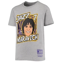 Youth Mitchell  Ness Pete Maravich Heathered Gray New Orleans Jazz Hardwood Classics King of the Court Player T-Shirt