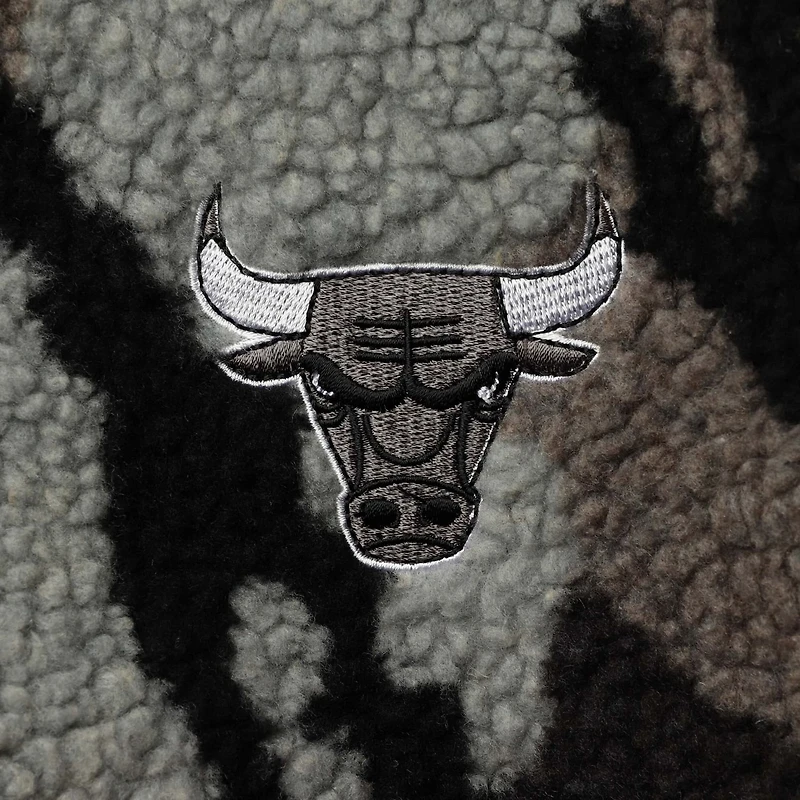 The Wild Collective Chicago Bulls Camo Sherpa Full-Zip Bomber Jacket