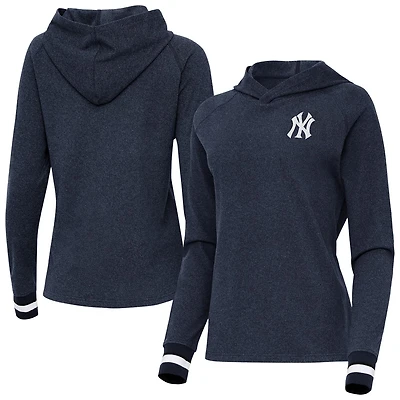 Antigua Heather New York Yankees Trek Pullover Hoodie