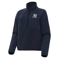 Antigua New York Yankees Figure Half-Zip Sweatshirt