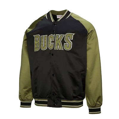 Mitchell  Ness Black Milwaukee Bucks Clutch Satin Raglan Full-Snap Jacket