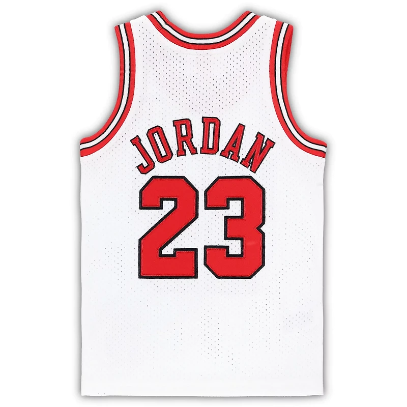 Mitchell  Ness Michael Jordan Chicago Bulls 1997/98 Hardwood Classics Authentic Jersey
