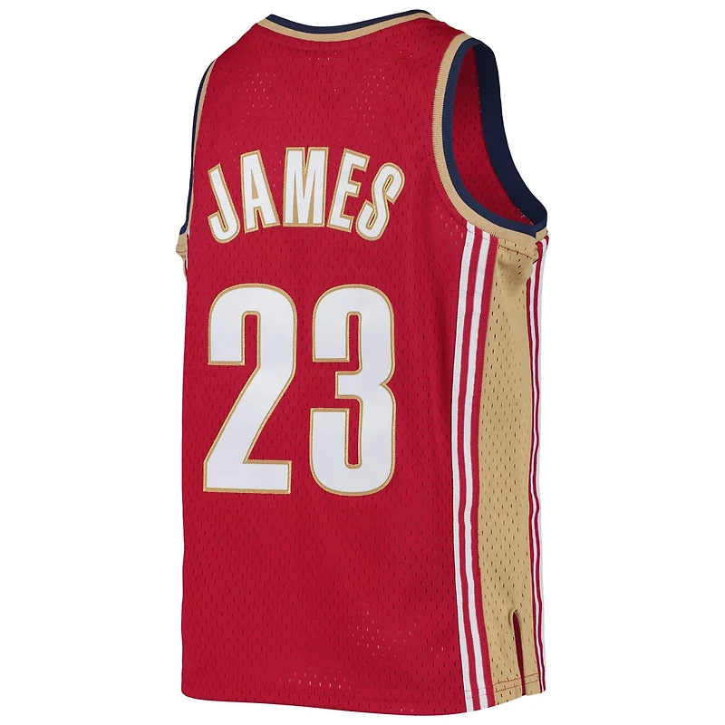 Youth Mitchell  Ness LeBron James Wine Cleveland Cavaliers 2003-04 Hardwood Classics Swingman Jersey