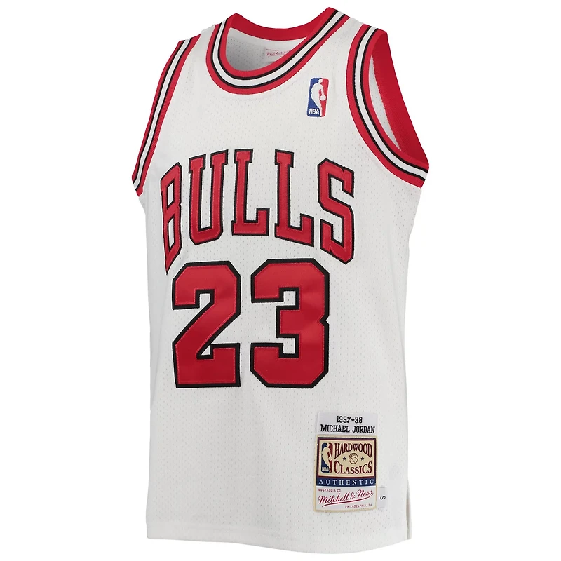 Youth Mitchell Ness Michael Jordan Chicago Bulls 1997/98 Hardwood Classics Authentic Jersey