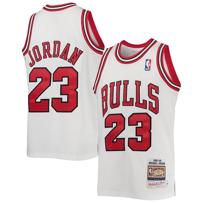 Youth Mitchell Ness Michael Jordan Chicago Bulls 1997/98 Hardwood Classics Authentic Jersey