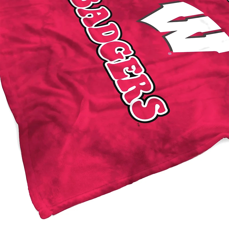 Wisconsin Badgers 60'' x 80'' Bubble Tie-Dye Flannel Sherpa Blanket