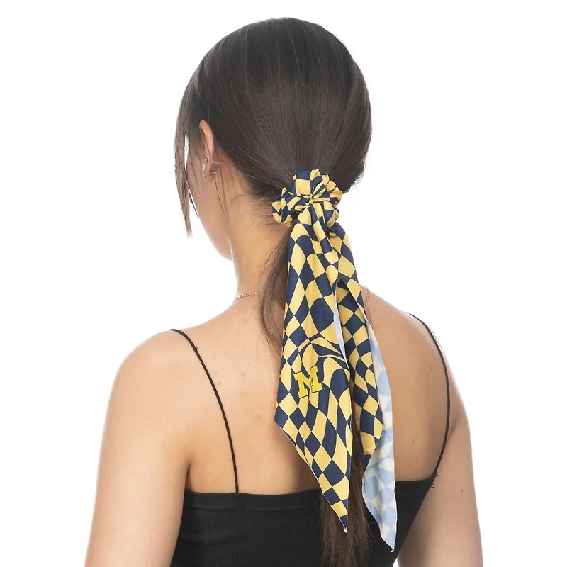 ZooZatz Michigan Wolverines Checkered Scrunchie Scarf