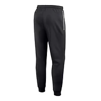 Nike Purdue Boilermakers 2025 Sideline Standard Issue Dri-FIT Taper Sweatpants