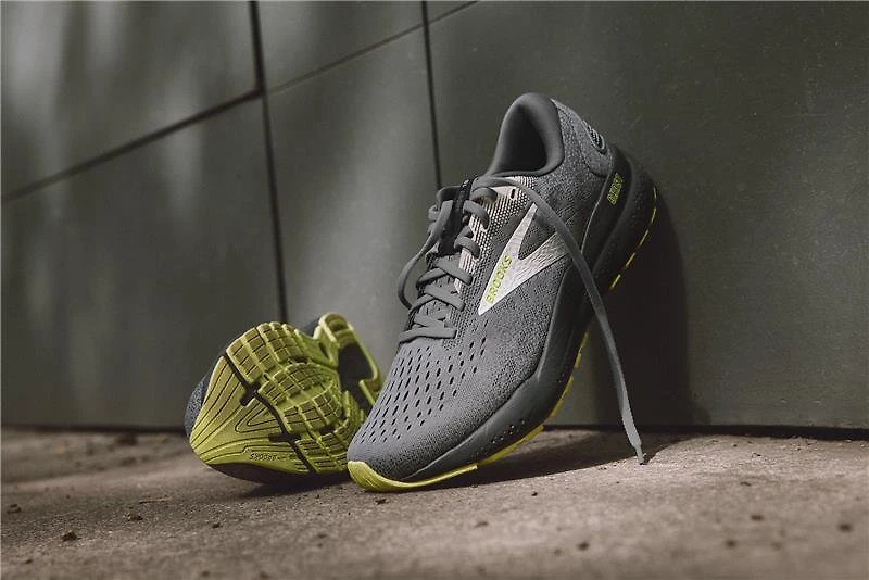 Brooks Men's Ghost 16 Running Shoes