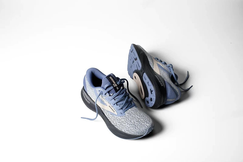 Brooks Women's Adrenaline GTS 24 Running Shoes