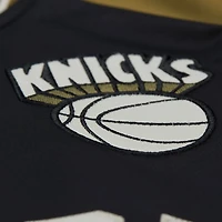 Mitchell  Ness Black New York Knicks Clutch Satin Raglan Full-Snap Jacket