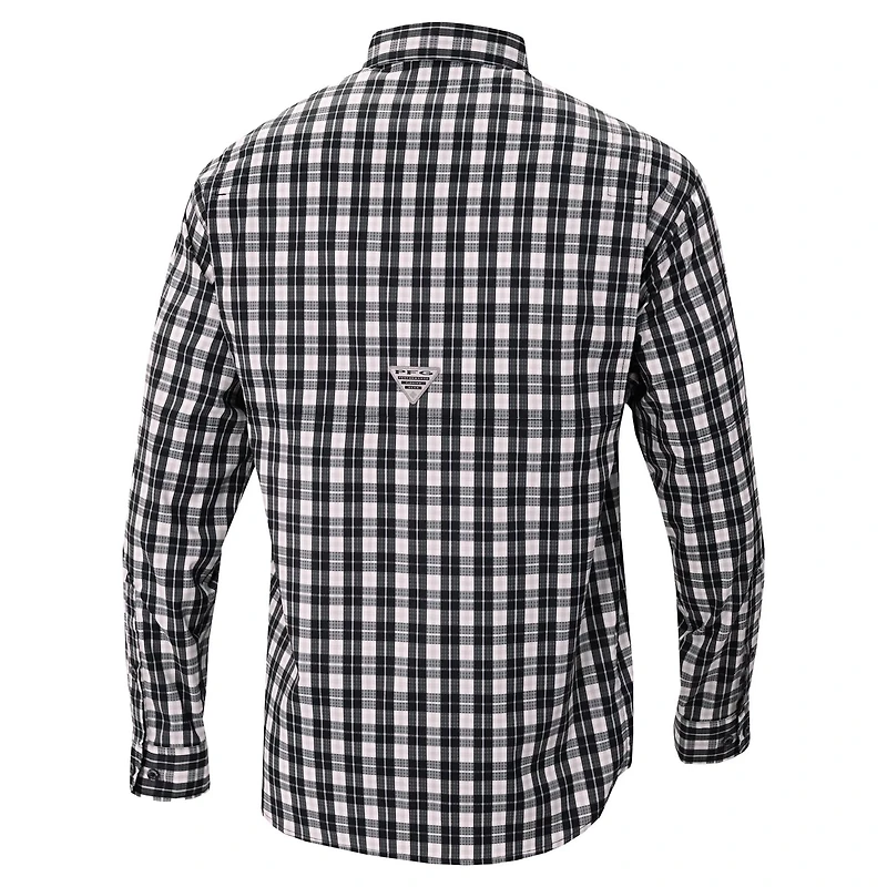 Columbia New York Yankees Super Slack Tide Omni-Wick Button-Up Shirt