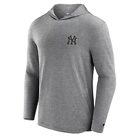 Fanatics New York Yankees Front Office Tech Lightweight Hoodie T-Shirt