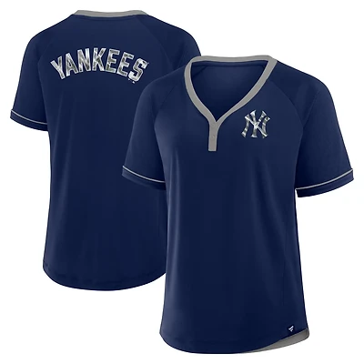 Fanatics New York Yankees League Diva Star Raglan V-Neck T-Shirt
