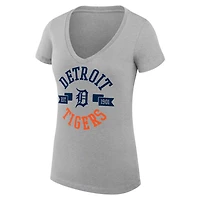 G-III 4Her by Carl Banks Detroit Tigers Super-Slim Fit Lightweight City Graphic V-Neck T-Shirt