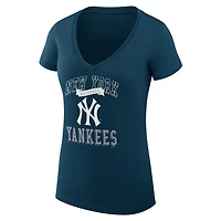 G-III 4Her by Carl Banks New York Yankees Super-Slim Fit Lightweight Team Logo Graphic V-Neck T-Shirt