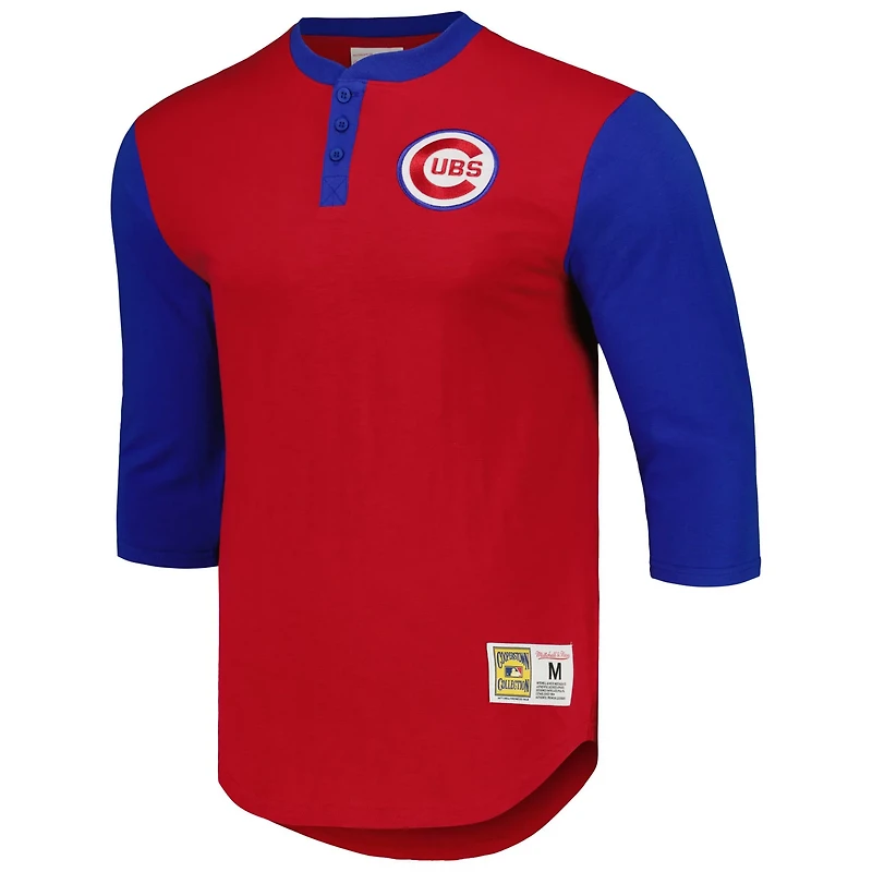 Mitchell  Ness Chicago Cubs Cooperstown Collection Legendary Slub Henley 3 4-Sleeve T-Shirt