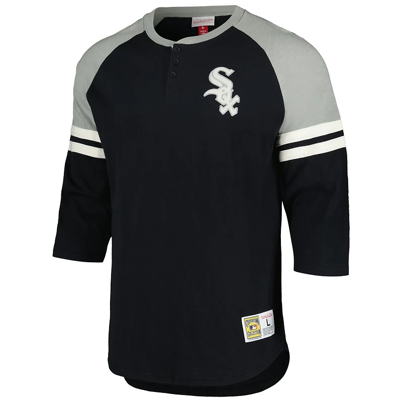 Mitchell  Ness Chicago White Sox Cooperstown Collection Legendary Raglan Slub Henley 3 4-Sleeve T-Shirt