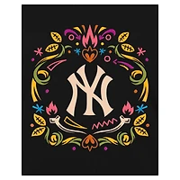 New Era York Yankees Da de los Muertos V-Neck T-Shirt