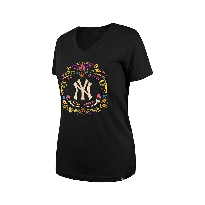 New Era York Yankees Da de los Muertos V-Neck T-Shirt