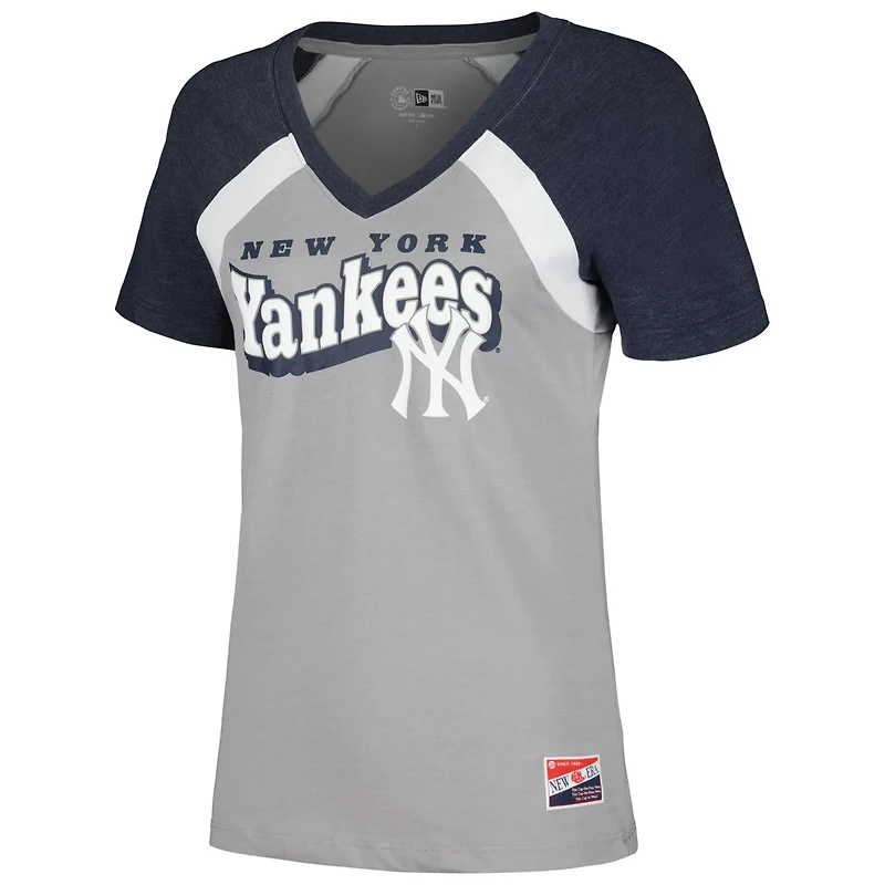New Era New York Yankees Heathered Raglan V-Neck T-Shirt