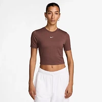Nike Women's Sportswear Essentials Slim Cropped T-shirt