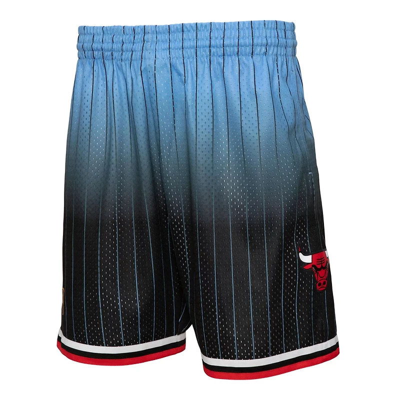 Mitchell  Ness /Light Blue Chicago Bulls 1995/96 Hardwood Classics Fadeaway Reload 30 Swingman Shorts