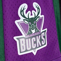 Mitchell  Ness Black Milwaukee Bucks 1996 97 Hardwood Classics Fadeaway Reload 30 Swingman Shorts
