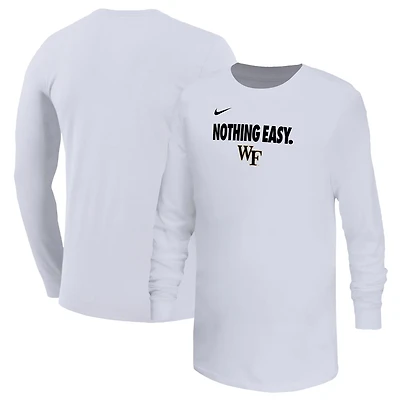 Youth Nike Wake Forest Demon Deacons 2025 On-Court Bench Long Sleeve T-Shirt