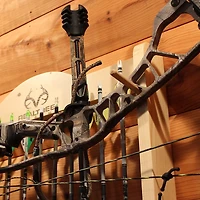 Rush Creek™ Realtree 2-Compound Bow and 12-Arrow Wall Storage Rack