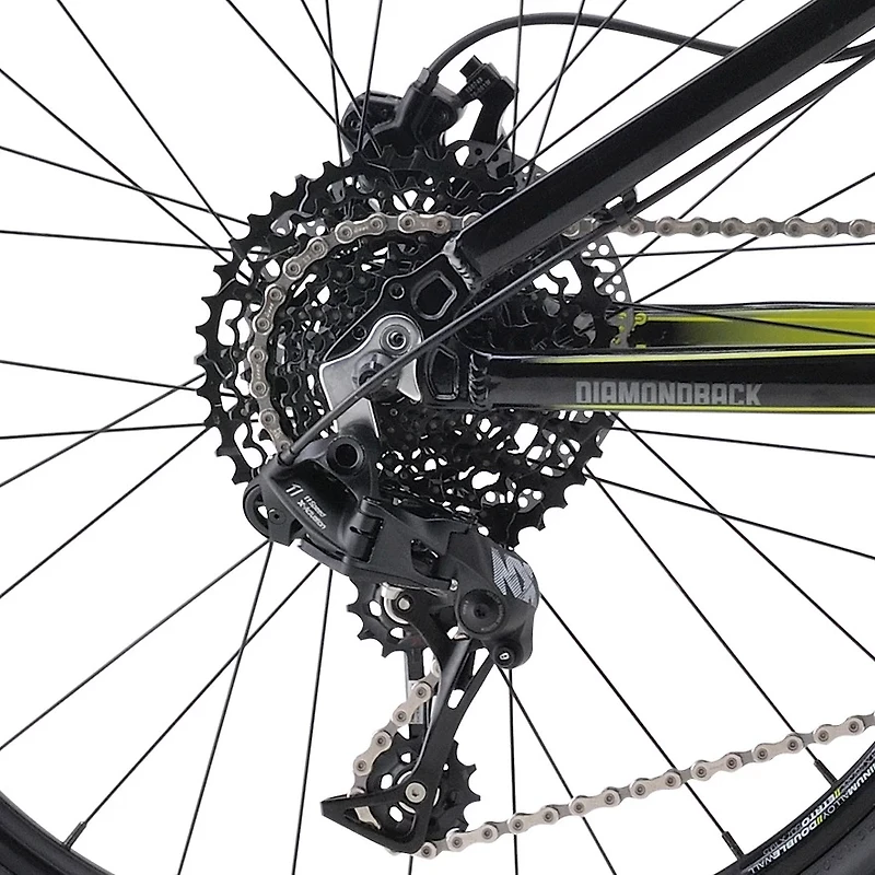 Diamondback Boys' Sync'r 24 in 11-Speed Mountain Bicycle