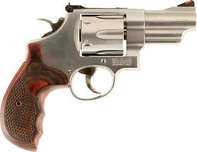 Smith & Wesson 629 Deluxe .44 Remington Magnum Revolver
