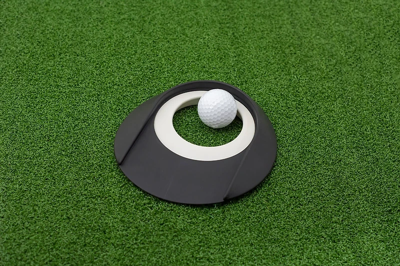 Tour Motion Putting Cup