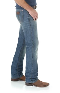 Wrangler Men's Retro Slim Fit Straight Leg Jeans