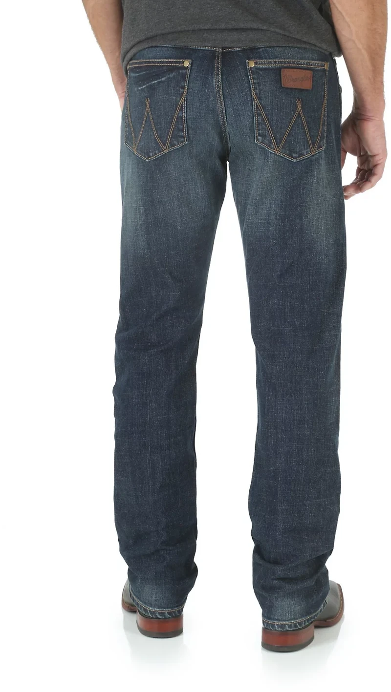 Wrangler Men's Retro Slim Fit Straight Leg Jeans