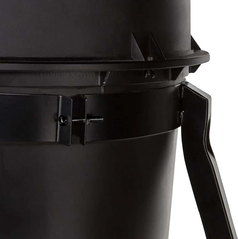 Game Winner Molded Barrel 200 lbs Feeder