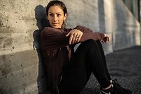 QALO Women's Stackable Silicone Wedding Ring Set