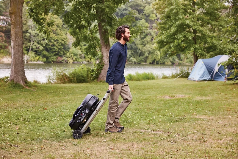 Coleman RoadTrip Portable Stand-Up 3-Burner Propane Grill