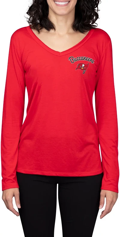 College Concept Women's Tampa Bay Buccaneers Side Marathon Long Sleeve Top
