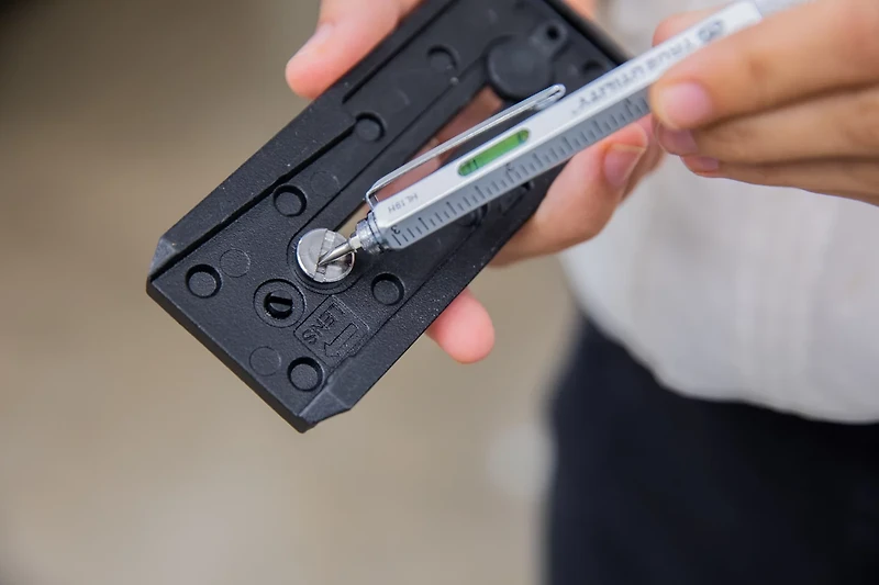 True Utility 6-in-1 Multi-Pen Tool