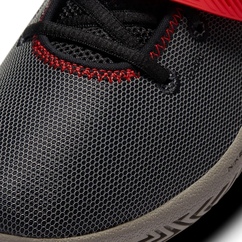 Nike Adults' Kyrie Flytrap Basketball Shoes