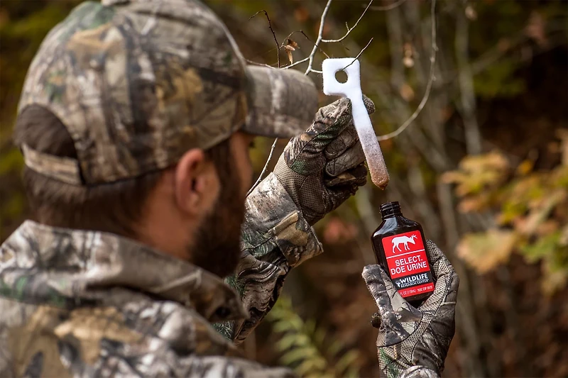 Wildlife Research Center Select Doe Urine Scent 4-ounce Bottle