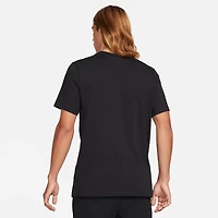 Nike Men's Sportswear Swoosh Icon T-shirt
