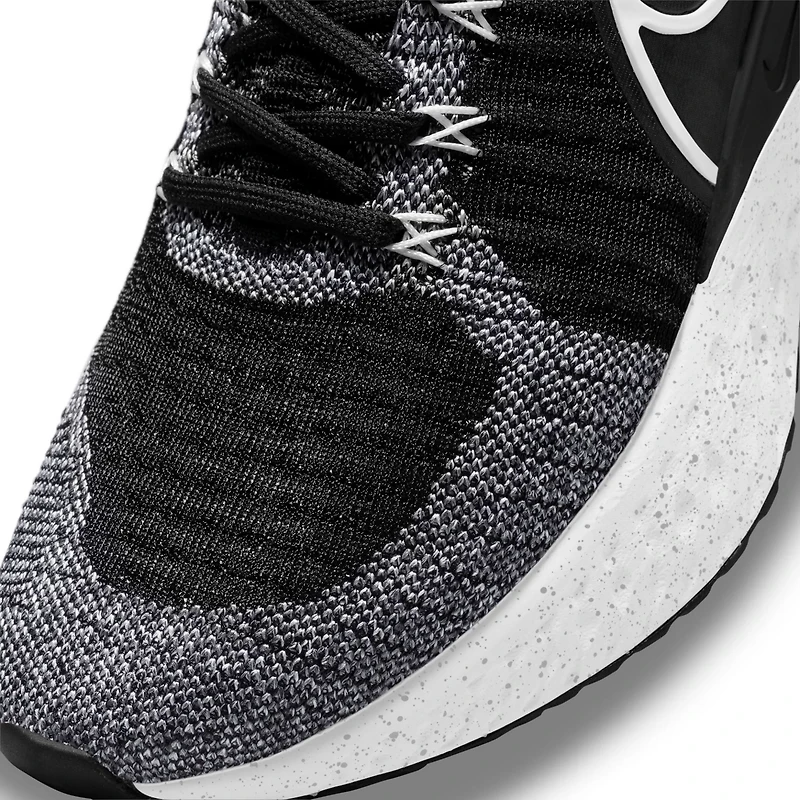 Nike Women's React Infinity Run Flyknit 2 Running Shoes