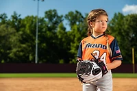 Mizuno Girls' Prospect Finch Series 10 in Softball Glove