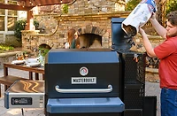 Masterbuilt Gravity Series 1050 Digital Charcoal Grill and Smoker
