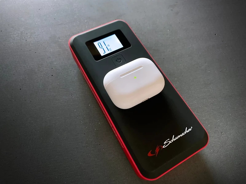 Schumacher Electric SL1452 2000 Peak Amp Lithium Ion Jump Starter