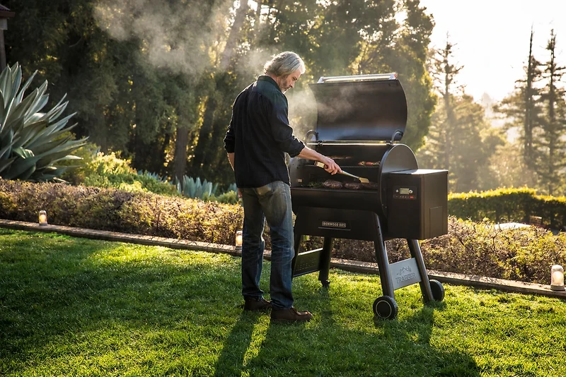 Traeger Ironwood 885 Wood Pellet Grill