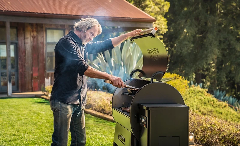 Traeger Ironwood 885 Wood Pellet Grill